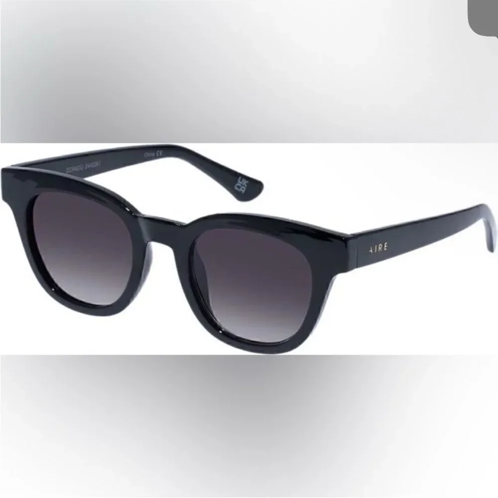 Aire nwt dorado